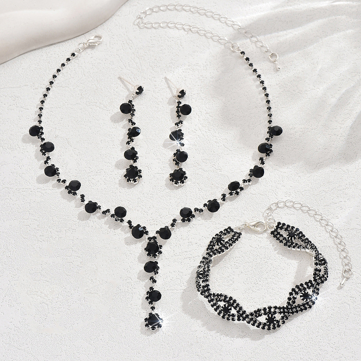 Fashion Crystal Necklace Ear Stud Bracelet Jewelry Accessories