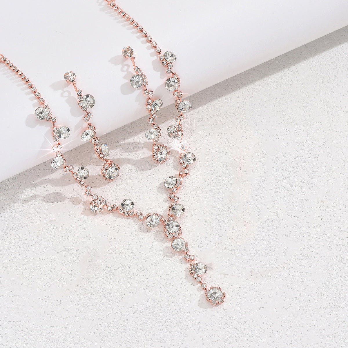 Fashion Crystal Necklace Ear Stud Bracelet Jewelry Accessories