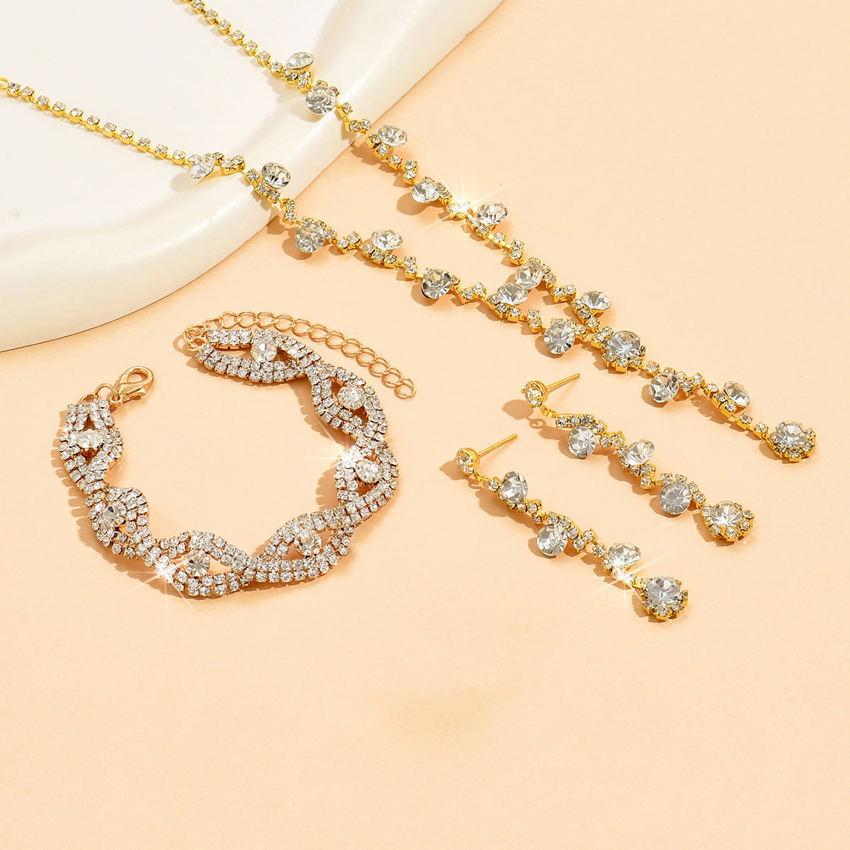 Fashion Crystal Necklace Ear Stud Bracelet Jewelry Accessories