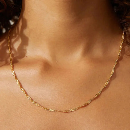 Luna Twist Necklace