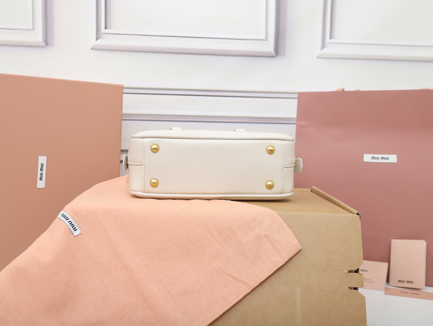 AURORA™ Signature Tote