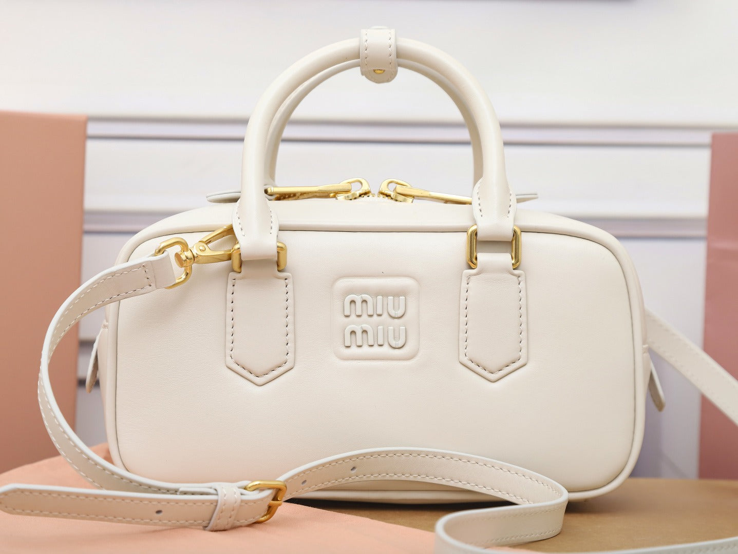AURORA™ Signature Tote