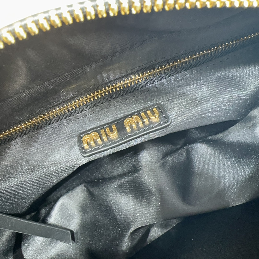 VICTORIA™ Elegance Hobo Bag
